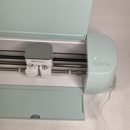 Cricut Explore 3 Die Cutting Machine CXPL203 - Picture 8 of 16
