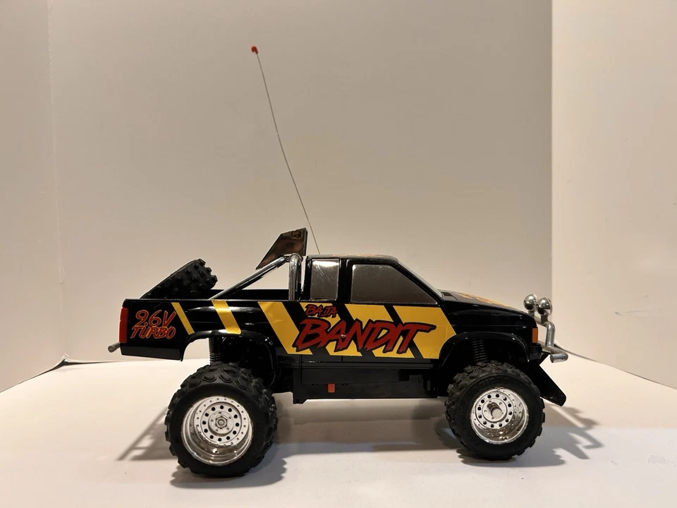 TYCO RC 9.6V Turbo Baja Bandit Truck with Remote, Battery, Instructions UNTESTED - Image 2 of 4