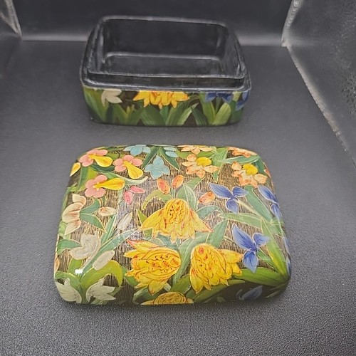 Kashmir India Hand Painted Trinket Box Florals Lacquer Paper Mache 3.5"x4.5"x2" - Picture 10 of 19