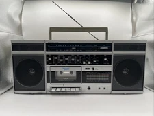 Vintage JC Penny Surround Sound 681-3015 Radio Stereo Cassette Boombox Equalizer