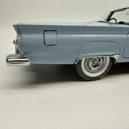 Precision Collection 100 1957 Ford Thunderbird 1:18 Scale Die Cast White Top - Picture 14 of 24
