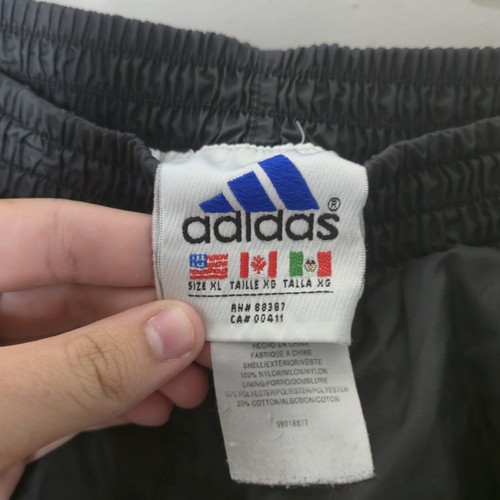 Pantalones deportivos Adidas vintage para hombre talla XL negros rasgados pierna a presión años 90 nailon - Imagen 6 de 6