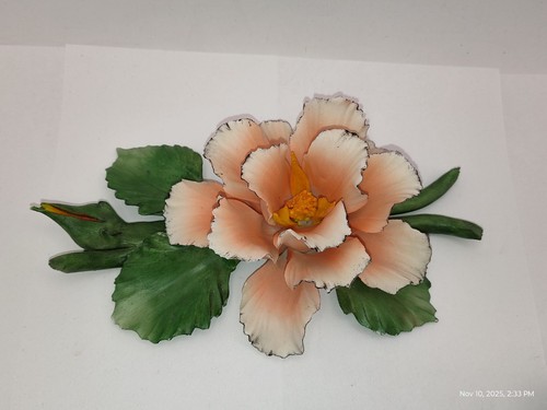 Porcellana di Capodmonte due fiori e uno senza marchio porcellana Fiore Italia - Foto 11 di 23