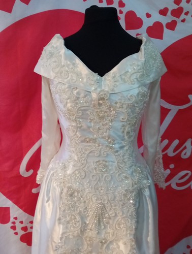 Wedding dress size 14 ivory satin Pronuptia, check measurements, G - Picture 2 of 9