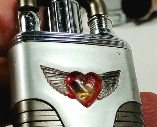 Vintage Heart & Wings Butane Lighter - Sparks 33275 - Picture 4 of 6