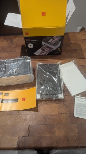 Kodak Wireless Photo Printer Dock PD450W with Wifi New in Box iPhone Ios - Picture 2 of 5