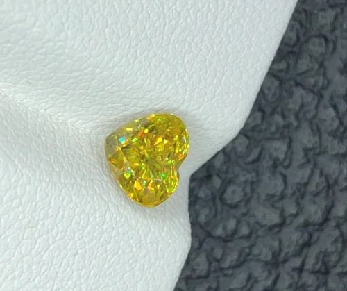 Cuore Taglio 2,97 Ct + Pietra Preziosa Titanite Sfene Fuoco Naturale Pieno per Gioielli - Foto 3 di 4