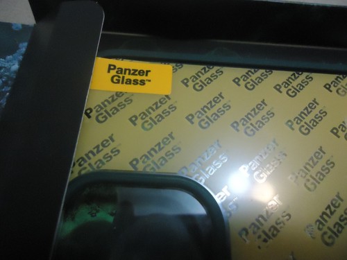 iPhone 12/12 Pro Panzer Glass Clear Case | Racing Green limited Edition - Photo 3 sur 24