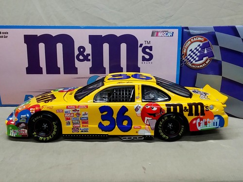 Vintage NASCAR #36 Ernie Irvan M&M's 1999 Pontiac Grand Prix 1:18 - Picture 2 of 15