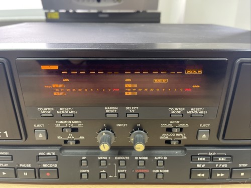 TASCAM DA-302 High-End Double DAT-Recorder - geprüft vom Händler - Picture 3 of 7