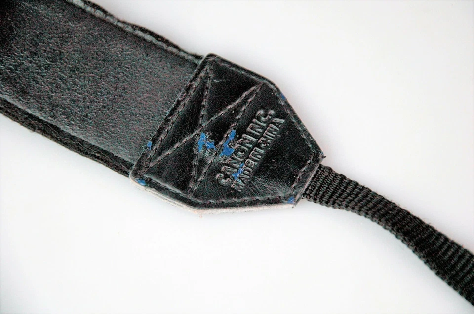 Cámara con correa para el cuello Canon EOS de lona negra  Foto 4 de 4