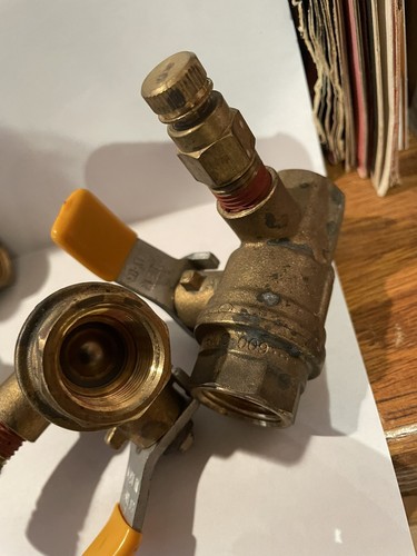 4 - NOS? Hays Brass 1/2” Italy 3 Way Shut-Off Ball Valves + Copper Inserts - Picture 15 of 19