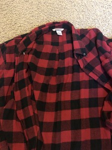 camisa de cuadros roja con negro hombre