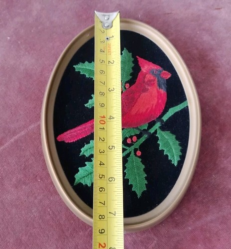 Cardinal Bird MCM Crewel Finished Wall Art Black Gold Framed Embroider Oval 7" - Picture 5 of 9