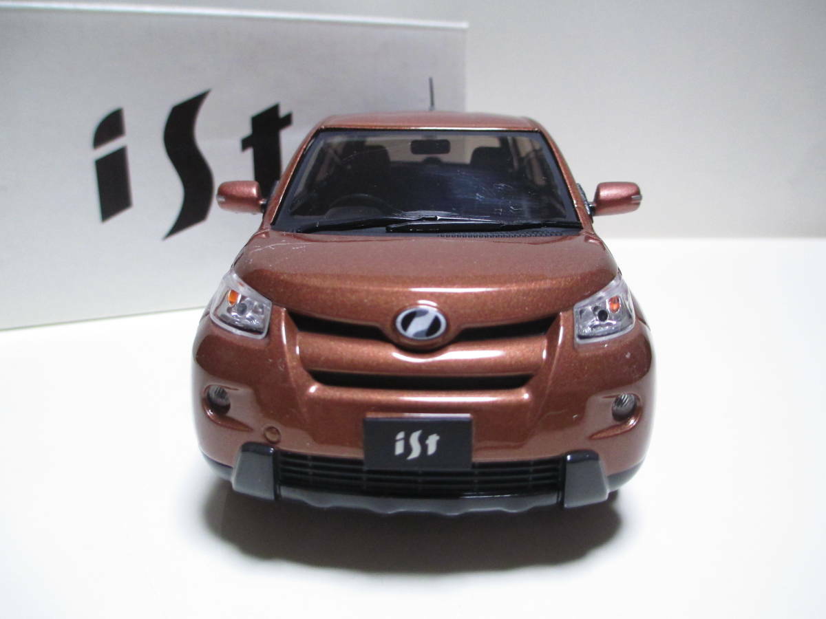 1:24 Toyota 2nd ist Scion xA color sample Mini car Copper