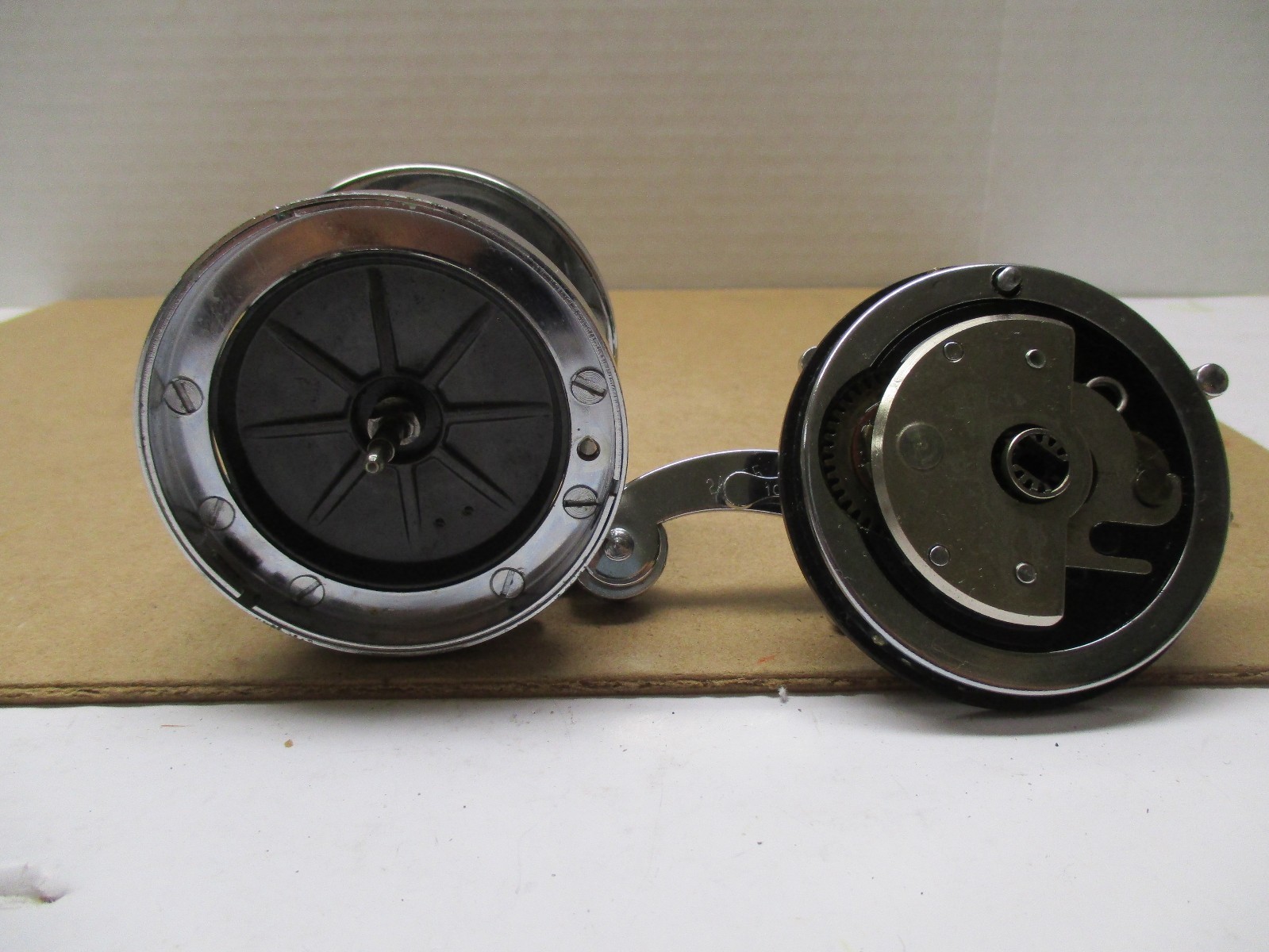 Penn 200 Surfmaster NARROW W Alum. spool Penn 200 Surfmaster NARROW W Alum. spool