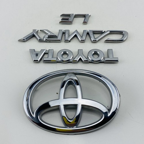 2002-2006 Toyota Camry LE Emblem Symbol Logo Badge Rear Set Chrome OEM G8 - Picture 3 of 14