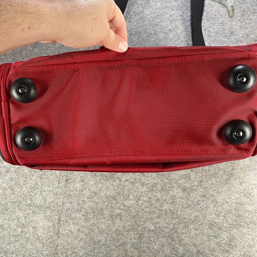 Delsey Luggage Travel Bag Red Duffle Bag Carry On Medium Zip Wide - Picture 9 of 11