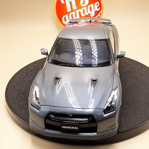 AUTOart 1/18 Nissan Skyline GT-R R35 Gray #KAD Dealer edition LOOSE - Picture 2 of 15