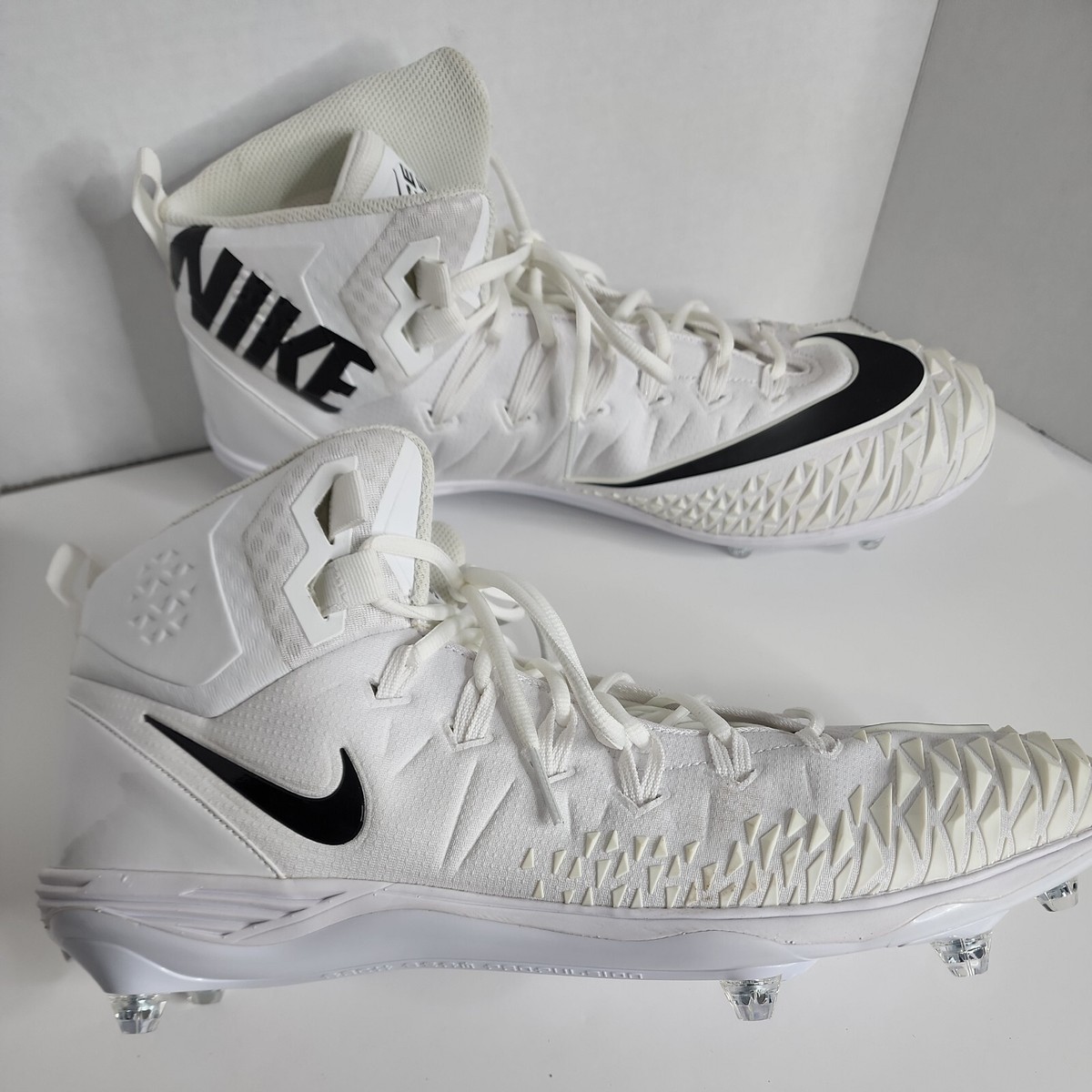 Chaussure Nike Force Savage Crampon Football Americain NEW NIKE