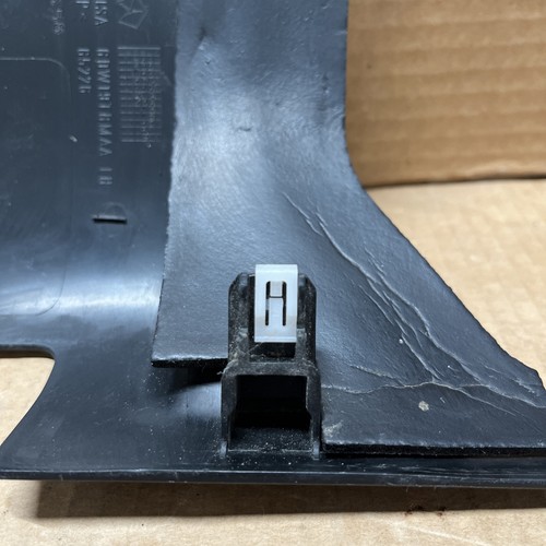 Used Jeep Wrangler Front LH Door Sill Panel Trim Part #6DW19TRMAA. - Picture 7 of 11