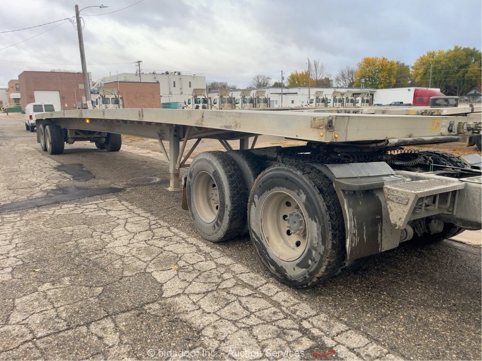 2022 East Manufacturing 48' Flatbed Aluminum T/A Semi Trailer bidadoo -Repair - Image 2 of 4