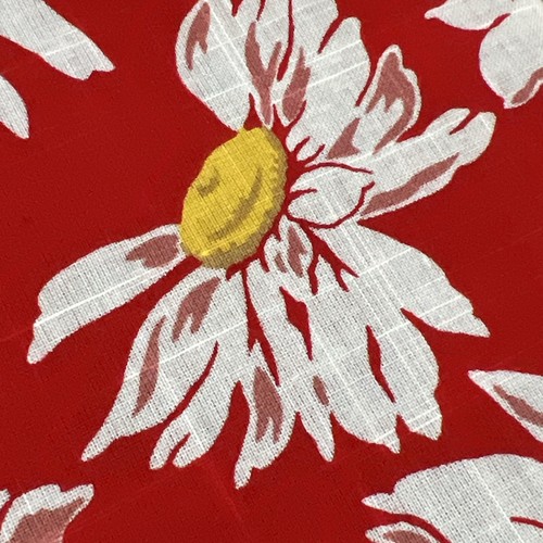 Wamsutta Vtg White Daisies On Red - 3 Yards & 3 Inches X 45 Inches - Picture 4 of 7