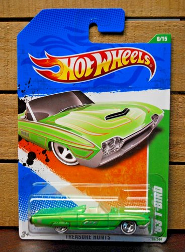 HOT WHEELS 1/64 AUTO PRESSOFUSA 63 FORD THUNDERBIRD ROADSTER CACCIA AL TESORO ©2010