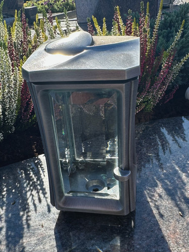 Grablaterne Aluminium wetterfest Granitsockel Grablampe Herzmotiv Friedhof Grab - Bild 97 von 133