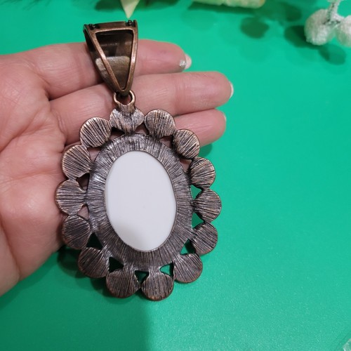 WESTERN COWGIRL PENDANT BOHO TURQUOISE MULTICOLORED ANTIQUE POLISHED OVAL - Picture 3 of 5