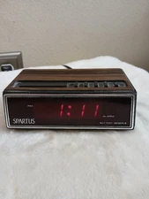 Vintage Spartus Sonic 1108 Faux Wood Grain Red LED Display Alarm Clock Works USA