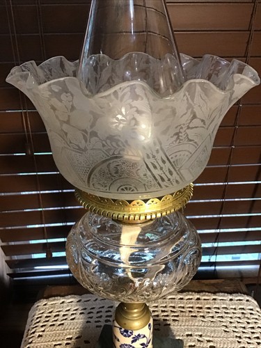 Elegant Antique 20” Cobalt Blue Floral Torchiere Style Oil Lamp W/ Stone Base - Bild 9 von 11