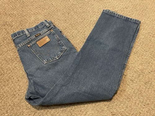 EUC Wrangler Jeans Men 35x30 Blue Cowboy Cut Slim Medium Wash 936PWD Denim Rodeo