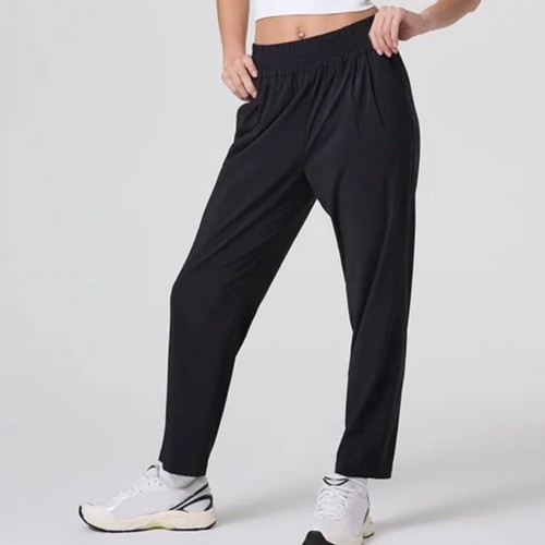 Vuori Villa Ankle Damenhose - Schwarz, Größe S - Bild 3 von 13