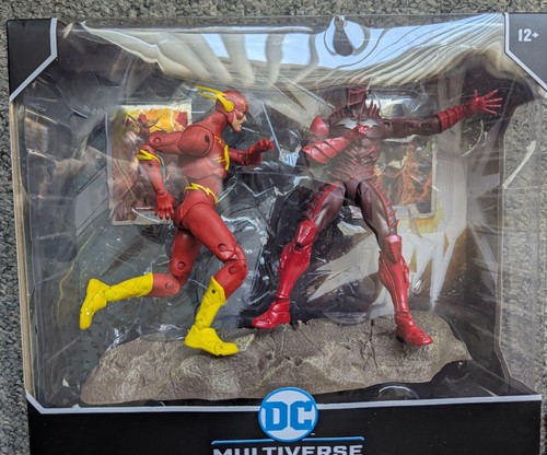 McFarlane Toys DC The Flash Batman Earth-52 Collector Multipack Action Figure - Picture 3 of 3