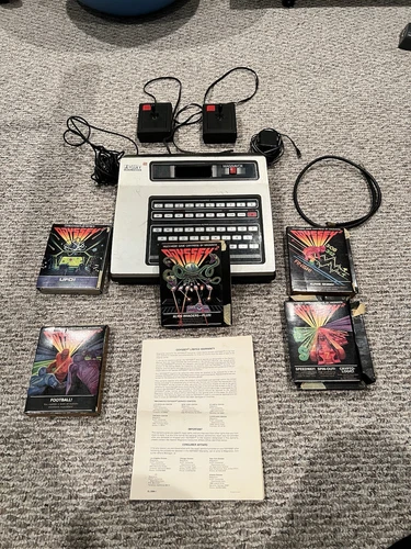 Magnavox Phillips Odyssey 2 Microprocessor Game Console + 2 Controllers Untested