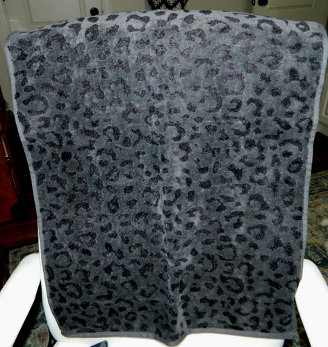 Lote de 2 toallas de mano con estampado de guepardo gris oscuro y negro de lujo para hotel - NUEVAS CON ETIQUETAS 20x30 - Imagen 3 de 6