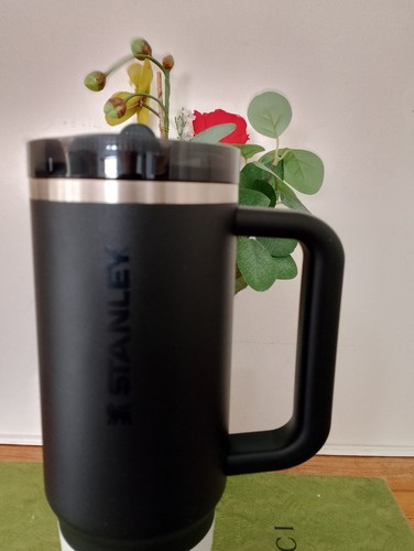 Stanley 30 oz Stainless Steel H2.0 Flowstate Quencher Tumbler Black - Picture 3 of 9