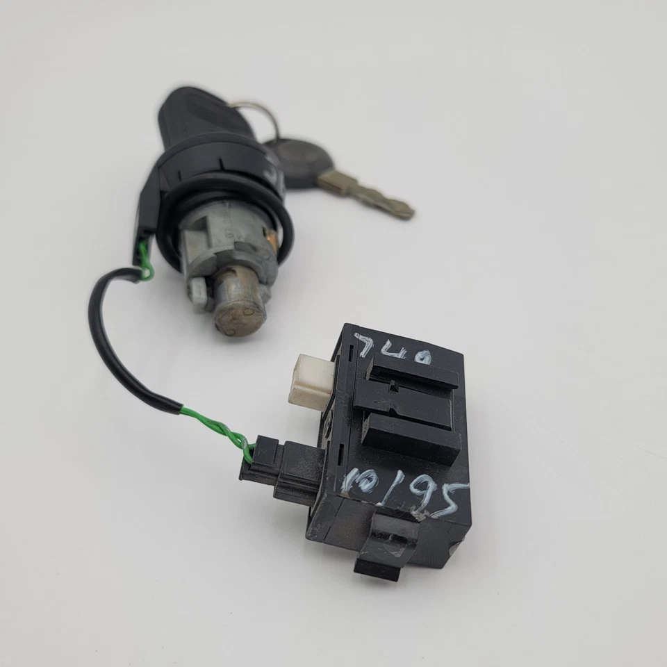 Juego de encendido de seguridad - BMW 740I E38 1995 - Módulo de llave de bloqueo de encendido ECU - OEM Foto 3 de 4