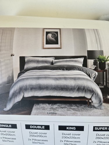 TLC letitia Double Duvet 200x200 & Pillowcases 50 X 75cm Grey Polyester Faux Fur - Picture 7 of 7