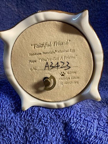 Ardleigh Elliott Purr-Fert Pals Musical Collectors Egg Featuring Yorkshire Terri - Picture 4 of 10