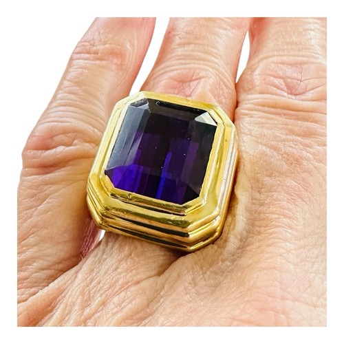 Emerald Cut Amethyst 16.5 mm x 13.5 mm 18k Yellow Gold 29.77 grams Size 7 - Picture 7 of 12