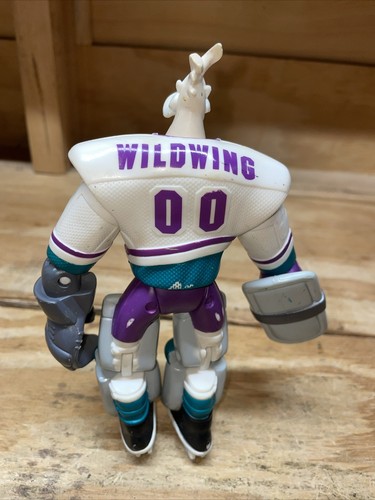 Vintage 1996 Mighty Ducks Net Attack Wildwing 7" Action Figure disney toy - Picture 8 of 10
