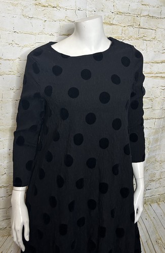 NWT Caara Women's Black Textured Polka Dot D-Ring Sleeve Shift Dress Size M - Picture 3 of 16
