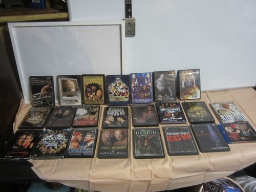 22 Wrestlemania and one blue ray double disk. all the dvds inside. great deal. - Bild 1 von 14