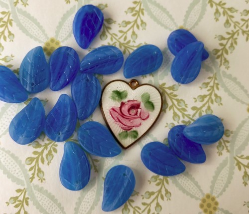 Czech Leaves, Vintage Leaf Beads, Czech Beads,Sapphire Leaves,Glass beads,#1629 - Picture 9 of 10