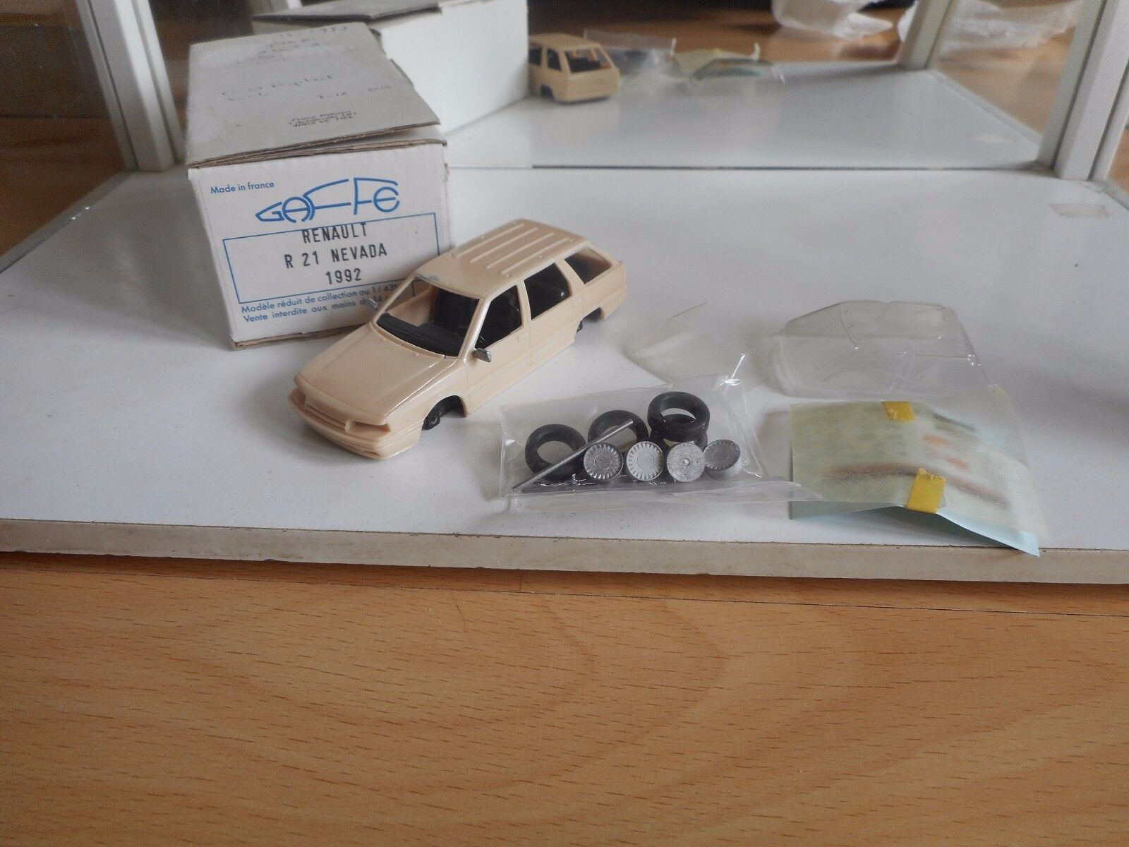 Model Resin Kit Gaffe Renault 21 Nevada '92 on 1 43 in Box Model Resin Kit Gaffe Renault 21 Nevada '92 on 1 43 in Box