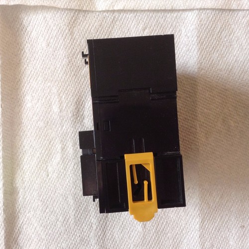 Unidad de fuente de alimentación Omron CJ1W-PA202 - Imagen 3 de 7