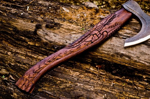 Maßgeschneiderte handgefertigte Kohlenstoffstahl Wikingeraxt Tomahawk Axt Werfen Beil mit Hülle - Bild 9 von 15
