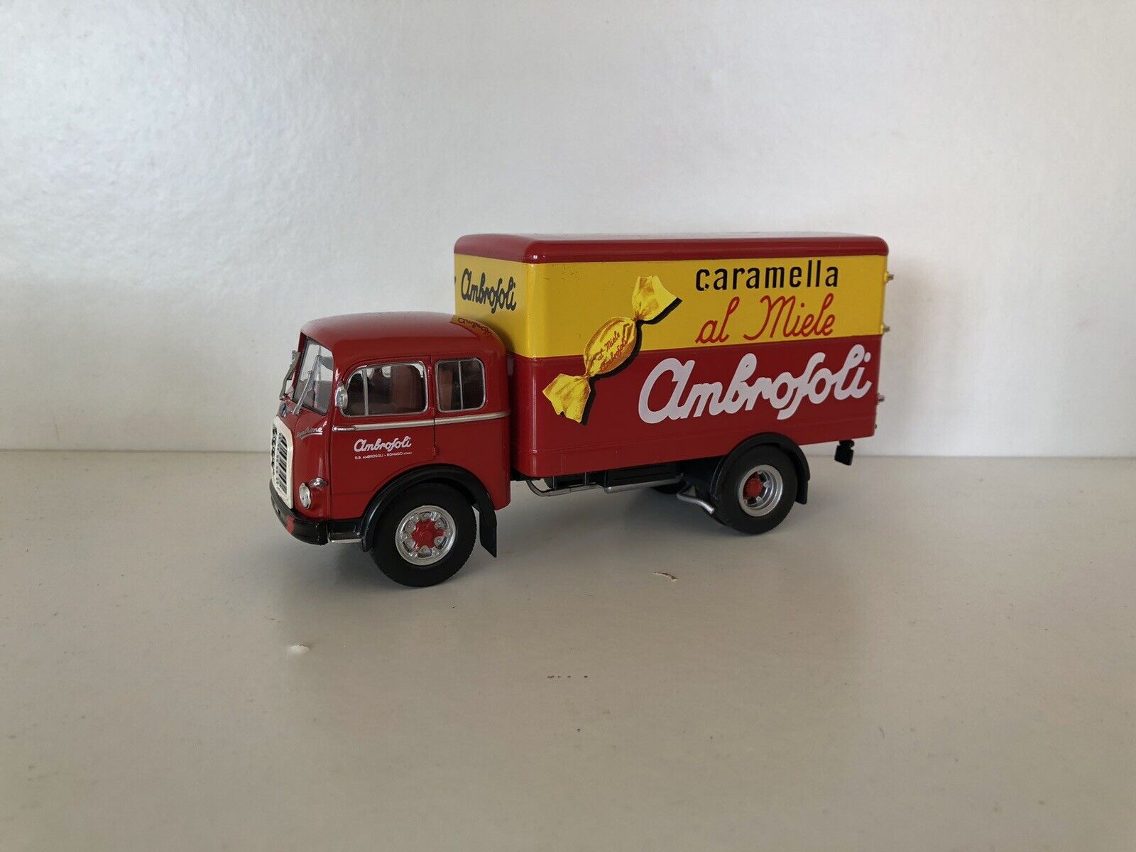 Foto 2 di 3